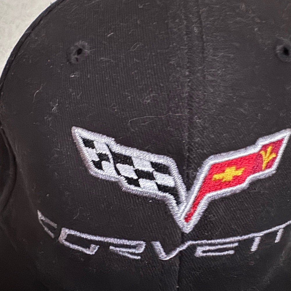 RICHARDSON ADJUSTABLE BLACK CORVETTE BASEBALL CAP.